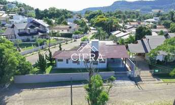 Imagem 4: Casa de Alvenaria - Venda - 03 dormitórios - 308m2 - Semi Mobiliada - Rua Brasil - Rua Col