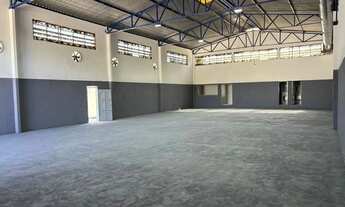 Imagem 4: Imóvel para aluguel possui 450 metros quadrados em Jardim Santa Maria - Jacareí - SP