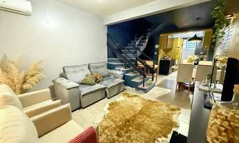 Imagem: Casa à venda, duplex central em condomínio