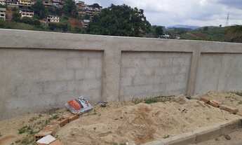 Imagem 2: Casa com quintal muito grande