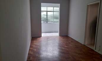 Imagem 3: Rua Tobias Moscoso , Bucólica, Próximo a Praça Tabatinga na Tijuca. Pronto para morar! Vag