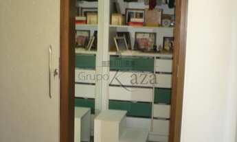 Imagem: Casa Condomínio - 4 Dormitórios - 315m²