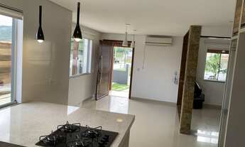 Imagem 1: Casa para venda tem 140 metros quadrados com 3 quartos em Ambrósio - Garopaba - SC