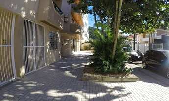 Imagem 2: Apartamento duplex com 2 suítes a 100m da praia de Bombas