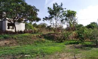 Imagem 5: Terreno com casa inacabada na Vila dos Trabalhadores, Mascarenhas, Baixo Guandu