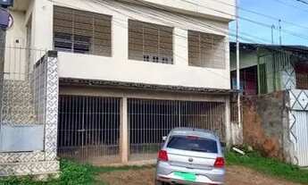 Imagem: Casa grande, bem arejada, garagem sub-solo