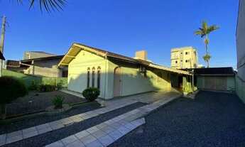 Imagem: Casa para venda tem 105 metros quadrados