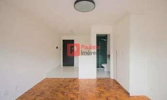 Imagem 3: Studio para locação, 42m2, com varanda, área fitness, sala co-working. Todo reformado! Pró