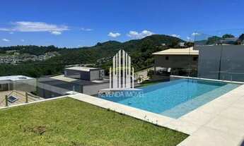 Imagem 7: Casa Nova no Tamboré 10 com 4 suítes, 5 vagas e vista livre