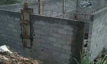 Imagem 2: Terreno c casa Casa com 3 dormitórios