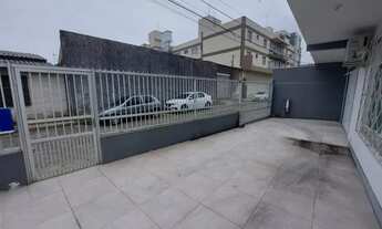 Imagem 4: Casa com 5 Quartos no Kobrasol