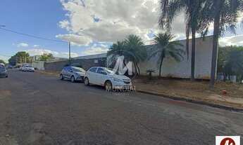 Imagem: Casa (térrea na rua) 4 dormitórios/suite