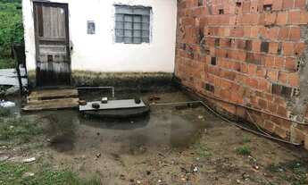 Imagem 2: Vende um terreno em Satuba cm uma casa pequena feita na rua nossa senhora da guia