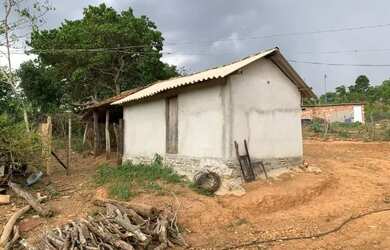 Imagem 6: Chácara 2.250m² em condomínio, chalé, fogão a lenha, córrego nos fundos e cisterna