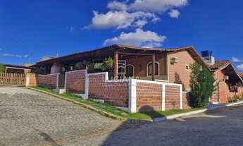 Imagem: Casa com 4 Quartos em condomínio perto