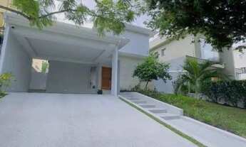 Imagem 2: Casa à venda em Santana de Parnaíba, Alphaville, com 3 suítes, com 300 m², Residencial Val