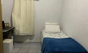 Imagem: Alugo quarto somente para meninas