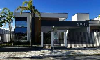 Imagem 2: Casa alto padrão com Piscina em Tijucas!