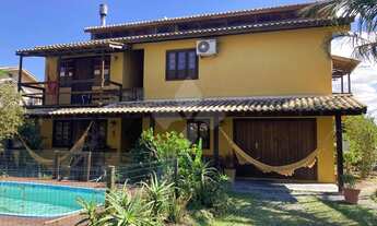 Imagem: Residencial com 4 quartos e piscina localizado