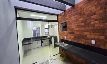 Imagem 5: Casa diferenciada no Delfino Magalhães linda