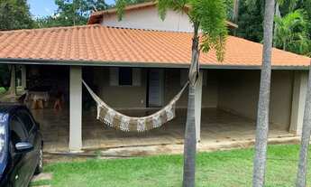 Imagem 4: Seu Refúgio no Campo! Chácara com Casa de 3 Quartos e Piscina Aquecida