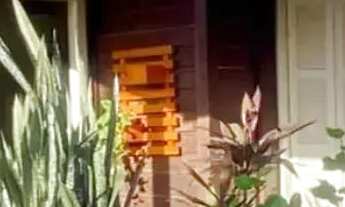 Imagem 2: Casa à venda em rua pública