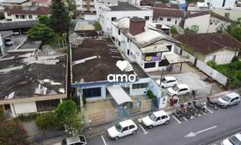 Imagem: Casa comercial com amplo terreno para venda