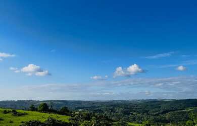 Imagem 4: Terreno com área construída e vista deslumbrante!