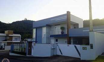 Imagem 1: Lindíssima casa na Barra do Rio Cerro próximo do Acesso ao Pico Malwee