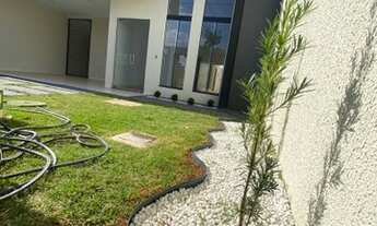 Imagem: SENADOR CANEDO Linda casa com piscina