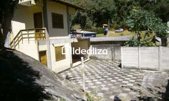 Imagem 2: Casa para Venda em Teresópolis, Albuquerque, 3 dormitórios, 1 suíte, 2 banheiros, 3 vagas