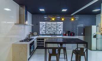 Imagem: Luccas) Casa Luxo serra