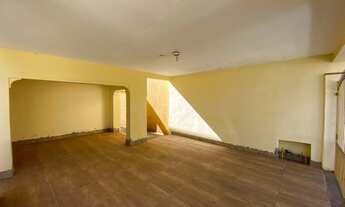 Imagem 2: Casa 2 dormitórios, uma suíte, quintal espaçoso ótima localização Vila Tibério