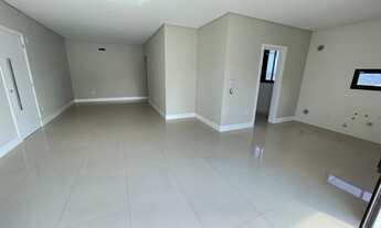 Imagem 2: Oportunidade! Apartamento para venda com 3 quartos 2 vagas em Meia Praia - Itapema - SC