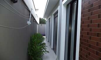 Imagem 4: Casa de condomínio térrea para venda, com 3 quartos (1 suite), churrasqueira e piscina