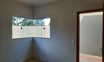 Imagem 3: Casa em rua pública