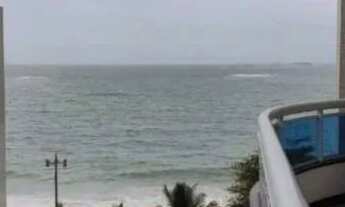 Imagem 1: Maravilhoso apartamento vista mar com três quartos com suíte