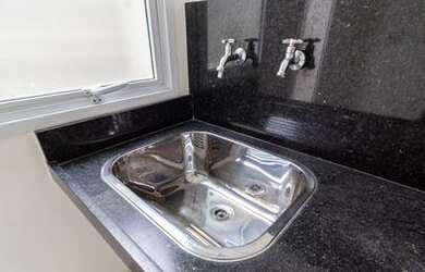 Imagem 4: Casa de condomínio para aluguel e venda tem 497 metros quadrados com 4 quartos