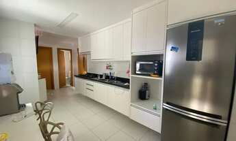 Imagem 4: Apartamento para aluguel possui 200 metros quadrados com 4 quartos em Pituaçu - Salvador