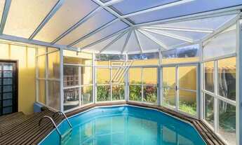 Imagem: Sobrado / 4 dormitórios / 2 suítes / com