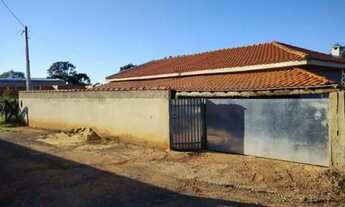 Imagem 2: Chácara com piscina, churrasqueira em bairro familiar