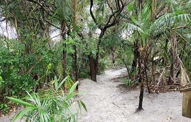 Imagem 3: Apartamento para aluguel com 65 metros quadrados com 2 quartos em Centro - Camaçari - BA