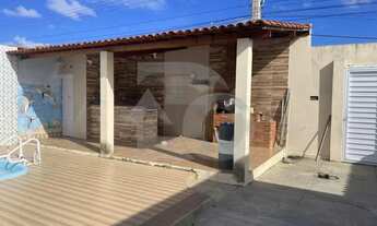 Imagem 3: Imóvel à Vista com 5 Quartos e Quintal Amplo no Bairro Costa Paradiso