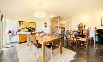 Imagem 6: Alphaville 5 - Casa em terreno de esquina e cercada por área verde