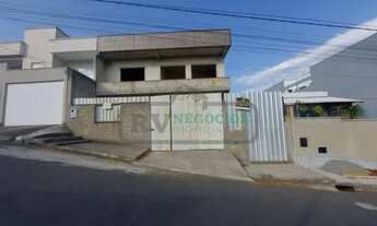 Imagem 2: RV-MAR545 OPORTUNIDADE CASA PRPARADA PARA ACABAMENTO OM ESPAÇO PISCINA