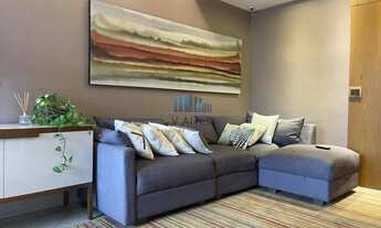 Imagem 3: Apartamento com 3 quartos sendo 01 suíte e closet e 4 vagas de garagem. À venda, no bairro