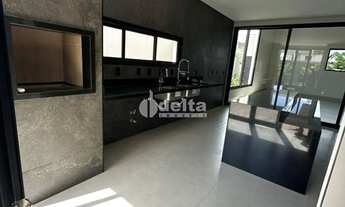 Imagem 7: Casa no condomínio Jardim Versailles disponível para venda em Uberlândia-MG