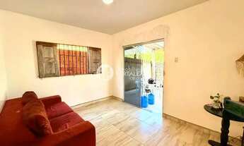 Imagem 5: IMPERDÍVEL! Casa (2 Qtos, 1 Suíte) + KITNET para Renda Extra no Jd. São Francisco!