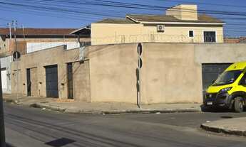 Imagem 2: OPORTUNIDADE ÚNICA! VENDEM-SE 04 CSAS NO BAIRRO SAGRADA FAMÍLIA MONTES CLAROS/MG