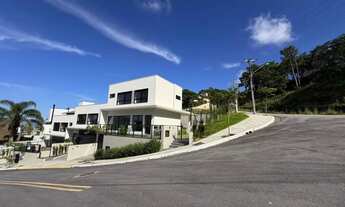 Imagem 2: Casa para Venda em Florianópolis, João Paulo, 3 dormitórios, 3 suítes, 4 banheiros, 2 vaga